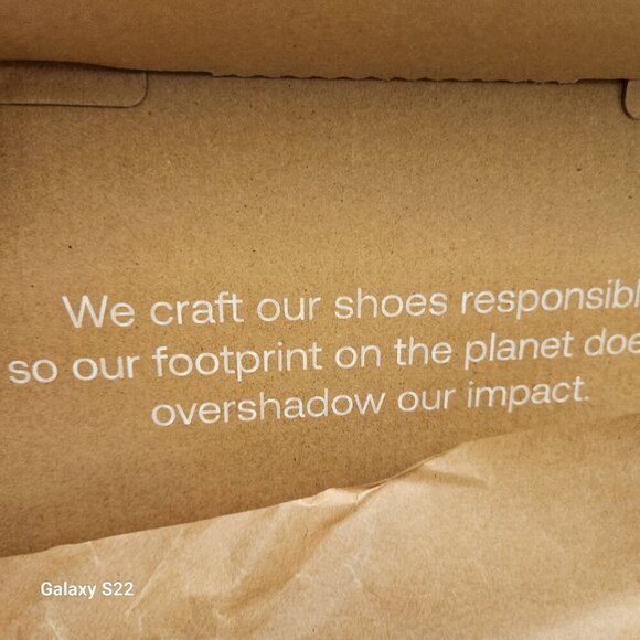 Earth "Carmen" Loafers. NIB. Size 5. Color is called Light Natural - Picture 9 of 10